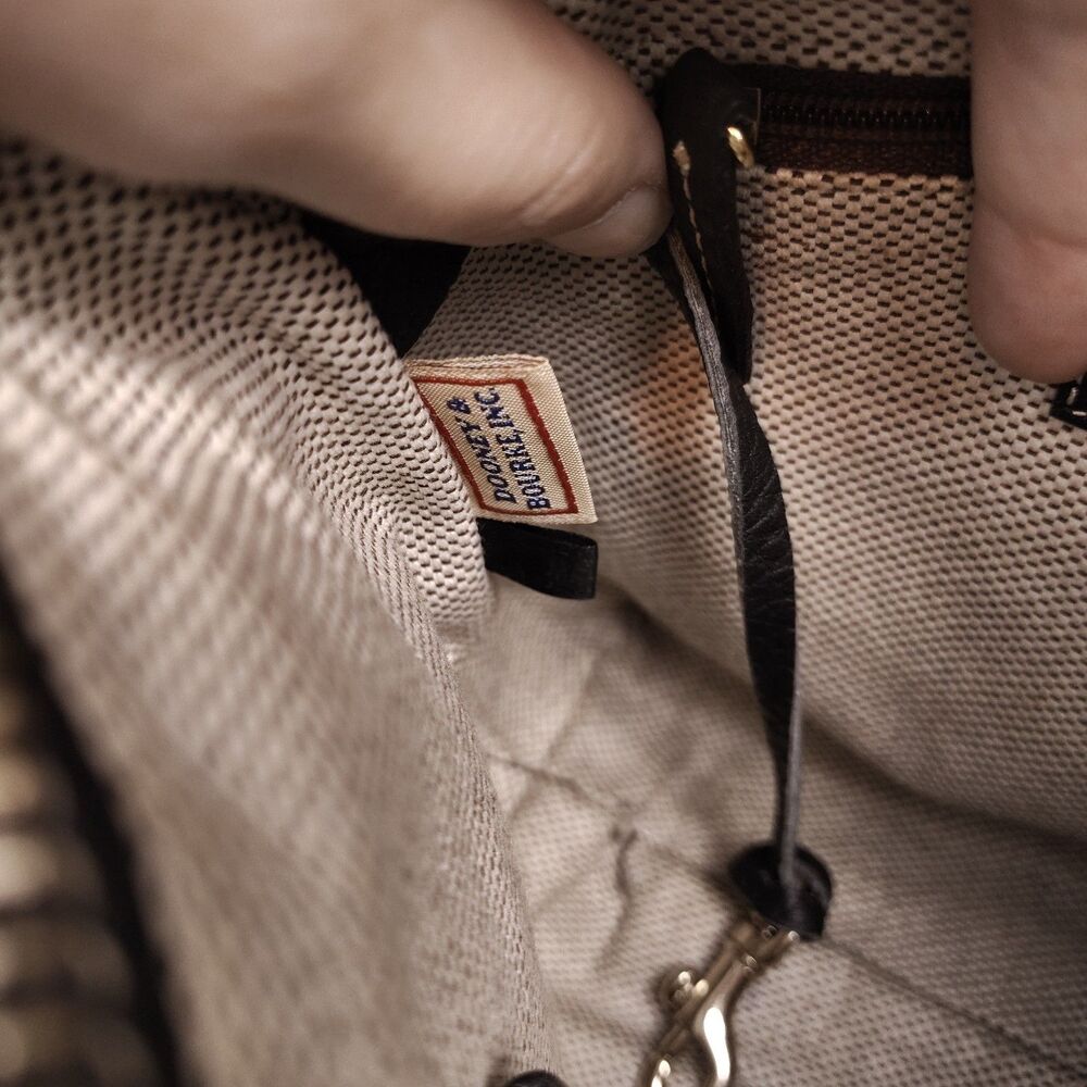Vtg Dooney & Bourke Leather & Canvas All Weather Signature DB Logo W/ Charm Y2K - Picture 9 of 13